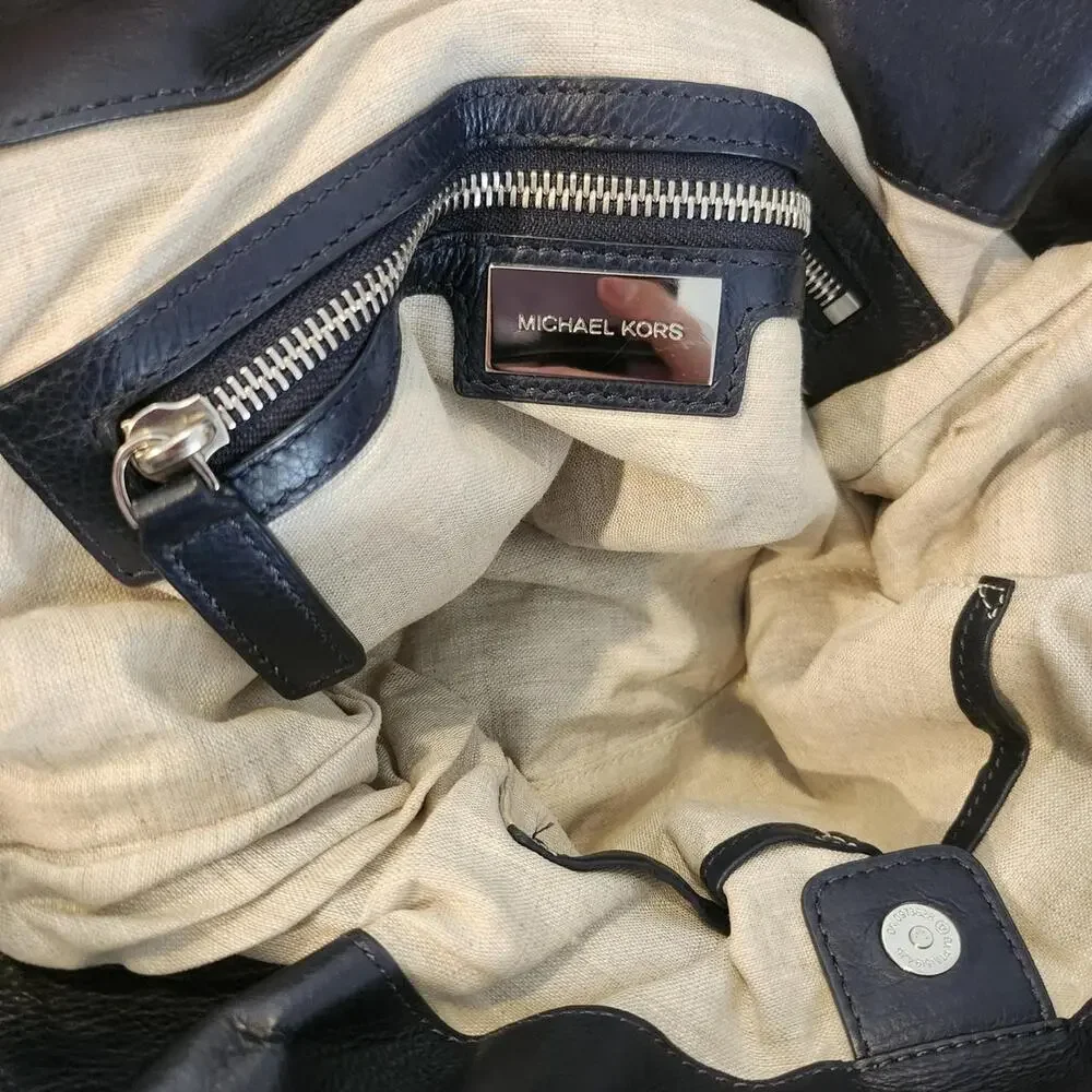 Michael kors leather shoulder bag